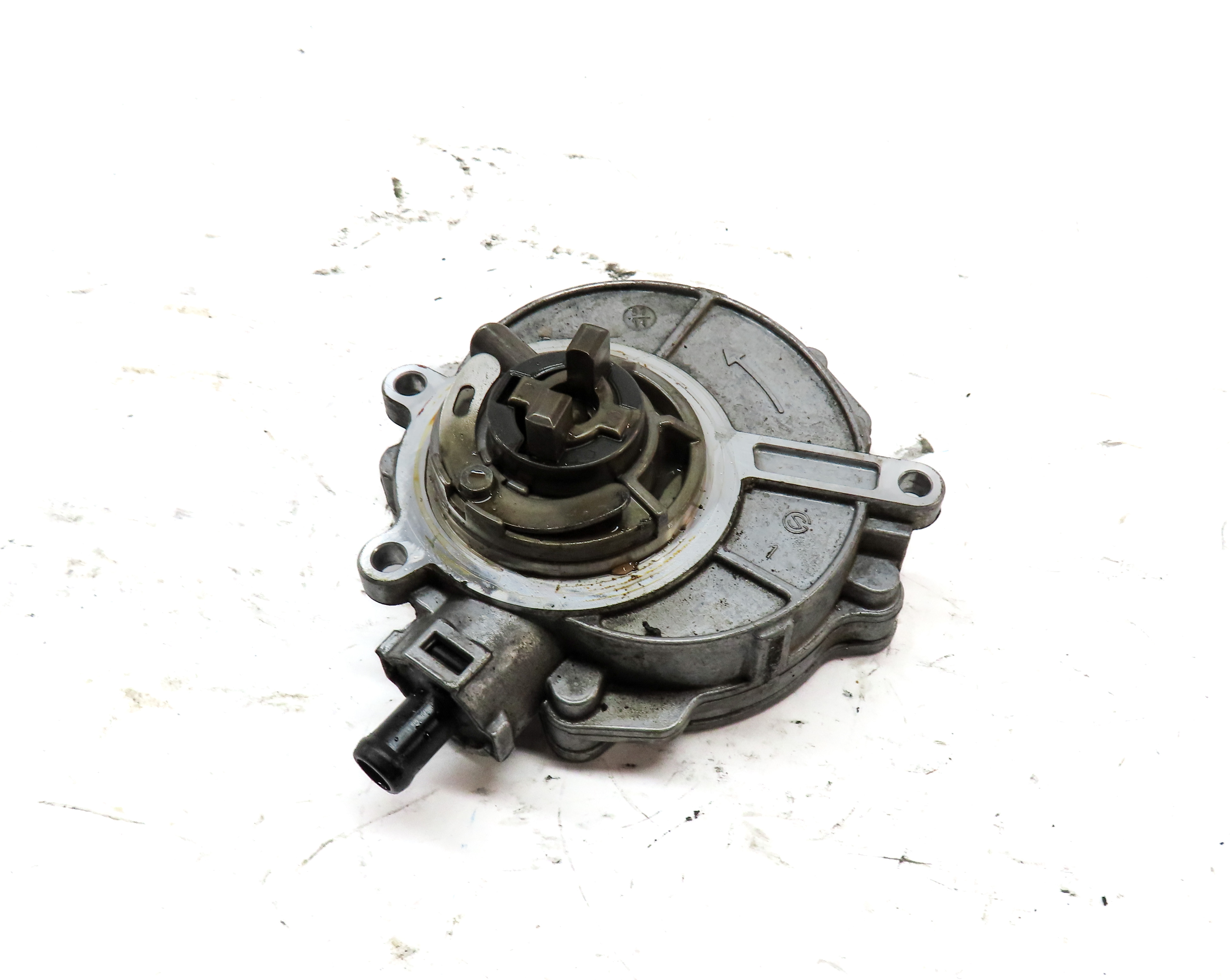 2012-2017 AUDI A6 A7 Q5 S4 S6 RQ5 TOUAREG - 3.0L ENGINE BRAKE VACUUM PUMP — exact item pictured